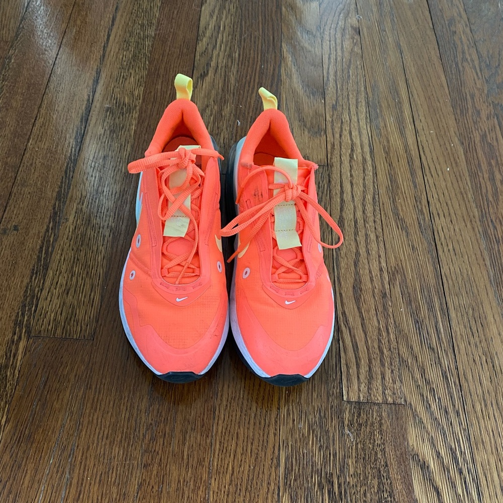Nike air max up size 7 Women's sneaker